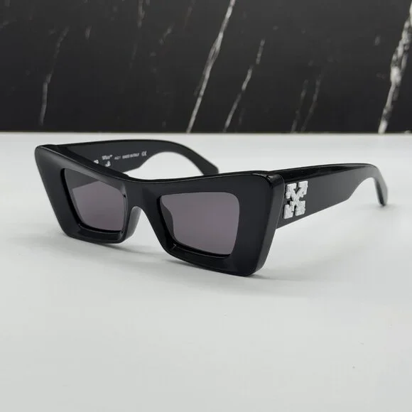 NEW OFF-WHITE SUNGLASSES, BLACK CAT EYE WOMEN EYEWEAR OFF-WHITE ACCRA 007 BLACK